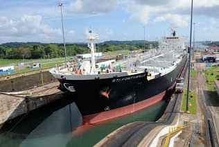 Oil tanker in the Gatun Locks